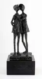 Le secret by Alice Winant, Bronze à patine sombre, sold Feb 2023