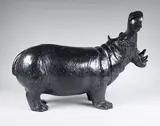 Hippopotame bâillant by Jorge Borrás, 2010, Epreuve en bronze à patine noir gris, sold Oct 2016