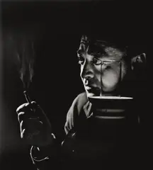 Peter Lorre by Yousuf Karsh, 1946, Späterer Silbergelatineabzug, sold May 2012