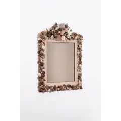 31 by Thomas Boog, Bois peint, coquillages et miroir teinté, sold Jun 2023