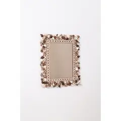Rectangulaire Beige - Pièce unique by Thomas Boog, Bois peint, coquillages et miroir teinté, sold Jun 2023