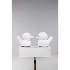 Love birds by Tom Sachs, 2008, Bronze au silicium coulé, krylon blanc apprêt et semi-brillant, sold Dec 2023