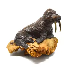 Untitled by Shalom Bloom, bronze aux rehauts dorés, sold Aug 2021