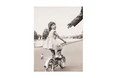Untitled by Bert Hardy, print, offered Jun 2024