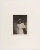 APPALACHIAN WOMAN SOUTHERN PHOTOGRAPHIC PORTRAIT by Doris Ulmann, platinum print depicting a woman wearing a large hat, sold Dec 2023