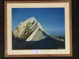Alpinistes au sommet by Pierre Tairraz, Photographie en couleur, sold Dec 2019