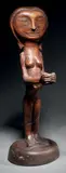 Femme debout aux mains jointes by Anton Prinner, Épreuve en bronze doré patiné, fonte à cire perdue de M, sold Oct 2020