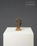 Couronnne by Siegfried Jonas, 1978, Epreuve en bronze patiné brun monogrammée sur un gradin en bois, sold Oct 2023