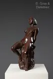 Femme nue assise sur un rocher by Eric Sandri, Epreuve en bronze à patine rouge, sold Oct 2023