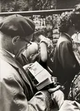 Touristes, Paris by Pierre Boulat, 1961, Tirage argentique d’époque cachet, crédit du photographe et légende manuscrite au dos, sold Dec 2024