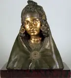 Jeune fille Ouled-Nail by Pierre-Marie Poisson, Epreuve en bronze à double patine vert et frotté or, sold Mar 2015