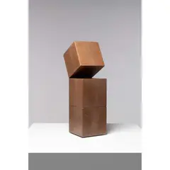 3 cubes superposés by Pol Bury, 1967, Bois et moteur électrique, sold Jan 2024