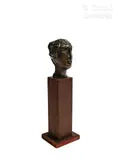 Tête de femme by Blasco Mentor, Bronze à patine brune, socle en bois, sold Jul 2023