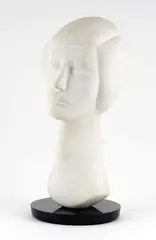 Buste de femme by Hans Martin Schleeh, Marbre blanc, sold May 2022
