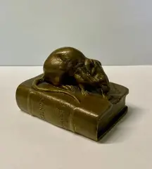 Souris grignotant un livre des contes de La Fontaine by Louis-Albert Carvin, Bronze Susse Frères, sold Jul 2025