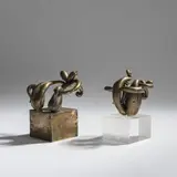 Zwei Figuren by Alfred Aschauer, 1968, bronze, sold Dec 2021