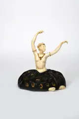 Exotic dancer seated patinated bronze and ivory by Pierre le Faguays, bronze and ivory, sold Jun 2019