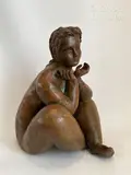 Jacynthe des bois by Cécile Tarel, Epreuve en bronze à patine brune figurant une femme assise, sold May 2023
