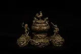 Encrier aux singes savants by Christophe Fratin, Bronze patiné Porte l'estampille de l'artiste 'FRATIN' sur le rocher dans la vasque au cen, sold Jul 2025