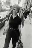 Ohne Titel, aus der Serie „Women are <br /> by Garry Winogrand, Beautiful“. Um 1975 Silbergelatineabzug, 1981, sold Jun 2010