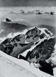 Deux alpinistes en haute-montagne by Pierre Tairraz, Photographie noir et blanc, sold Dec 2018