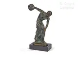 et Max LE VERRIER (éditeur) Discobole by Pierre le Faguays, Epreuve en bronze à patine brune nuancée vert, sold Mar 2023