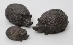 Igelfamilie by Kurt Arentz, bronze, sold Sep 2024