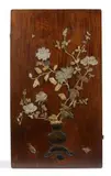 Sans titre by Japon - Époque Meiji, Panneau de forme rectangulaire en bois à décor incrusté de nacre et os d'oiseaux posés sur, sold Nov 2017