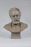 et Jules ROUFF et Cie. Éditeurs Buste de Victor Hugo by Louis-Ernest Barrias, Épreuve en plâtre patiné gris signée et porte au dos un cachet en bronze « union des sculp, sold Jan 2023