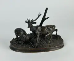 Cerf et biche près d'un tronc d'arbre by Pierre-Jules Mêne, Bronze, patine brune, sold Nov 2024
