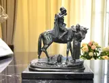 Le Rafraîchissement by Emile Guillemin, bronze représentant un Bédouin à cheval buvant dans un récipient, sold Jul 2025