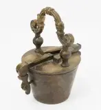 Datiert 1732 by Grosses Bechergewicht, bronze, sold Jun 2022