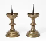 Deutsch, 16.Jh by 1 Paar kleine Scheibenleuchter, bronze, sold Jun 2021