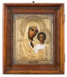 Russisch, um 1900 by Gottesmutter von Kasan mit Silberoklad in Kiyot, tempera, sold Dec 2020