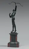 Jeune archer bandant son arc by Joseph Uphues, Épreuve en bronze à patine noire, sold Jun 2017