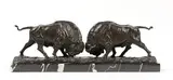 Combat de bisons by Franz Iffland, Bronze à patine noire, sold Feb 2017
