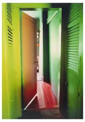 Green Blinds by Raissa Venables, 2005, Tirage C-Print sur diasec contrecollé sur Dibond, sold Apr 2022