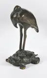 et BARBEDIENNE Fondeur Cigogne posée sur une tortue by Antoine-Louis Barye, Epreuve en bronze à patine brune signée sous la base dans un cachet et porte la signature, sold Jan 2020