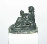 Mutter und Kind by Juan Bautista Adsuara, bronze, offered Jun 2018
