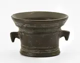 Italien, 16./17.Jh by Kleiner Mörser, bronze, offered Jun 2018