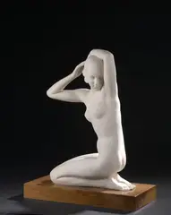 Femme nue agenouillée by Zoltan Kovats, Plâtre, socle en bois (petits éclats sur les pieds), sold Nov 2021