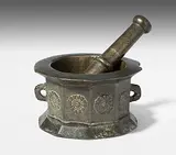 Kleinasien, 15.Jh by Grosser Mörser mit Pistill, bronze, sold Mar 2018