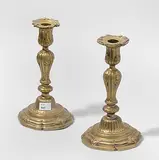 Frankreich, Louis XV-Stil by 1 Paar Kerzenstöcke, bronze, offered Jun 2017