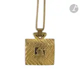 Chanteclerc Pendentif by Line Vautrin, Épreuve en bronze doré ; le motif titre au centre et rehaussé d’émail noir, sold Oct 2023