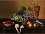 Früchtestillleben mit Weintrauben, Erdbeeren, Pfirsichen und Einer Zitrone auf Einem Tisch by Frans Ykens, oil on panel, sold Sep 2015