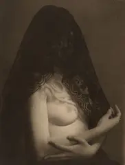 Ohne Titel (Frau mit Schleier) by Josef Ehm, 1946, Vintage oder früher Silbergelatineabzug, sold May 2014