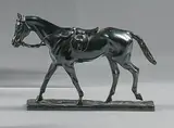 Petit cheval ou pas ou Esméralda scellée by Gaston d'Illiers, Bronze à patine noire, sold Jun 2021