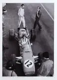 Françoise Hardy et Henri Pescarolo, Grand Prix de Reims de Formule 2, 1968. Pescarolo, sur sa Matra Ford, avait obtenu la seconde place du podium derrière Stewa by Serge Ihler, Tirage photographique, sold Jul 2024