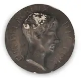 Portrait de Delacroix de profil by David d'Angers, Plâtre patiné, sold Nov 2014