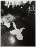 et Rosanna CHIESSI (1934-2016) * Performing Kosugi's Instrumental Music, Fluxus Concert, 1965-1975 by Charlotte Moorman, Photographie sur papier de Peter J, sold Jun 2023